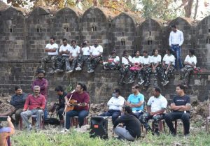 Read more about the article चंद्रपूर किल्ला पर्यटनात महानगरपालिका आयुक्त आणि पुरातत्व अधिका-यांसह शेकडो नागरिक सहभागी