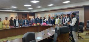 Read more about the article हिंगोली जिल्ह्यात वेगवेगळे उद्योग उभे करण्याचा मानस- खा. हेमंत पाटील