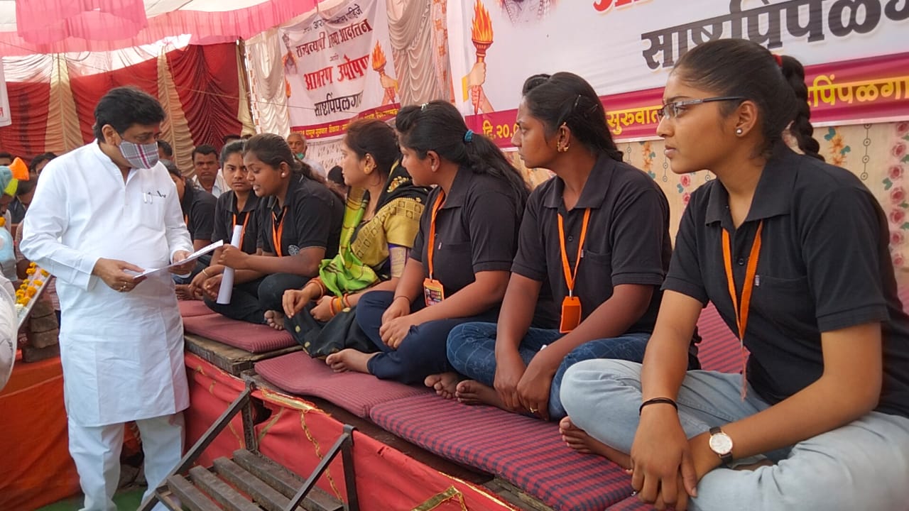 Read more about the article छत्रपती शिवरायांची शपथ घेवून सांगतो मराठा आरक्षण मराठा समाजाला मिळवूनच देतो… मा.ना.श्री. अशोकरावजी चव्हाण साहेब