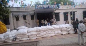 Read more about the article हिमायतनगर शहरात लाखोंचा गुटखा जप्त एल सि बी पथकाची धडाकेबाज कारवाई ,पोलिस प्रशासनाच्या तपासणी नंतर गुन्हा दाखल होणार