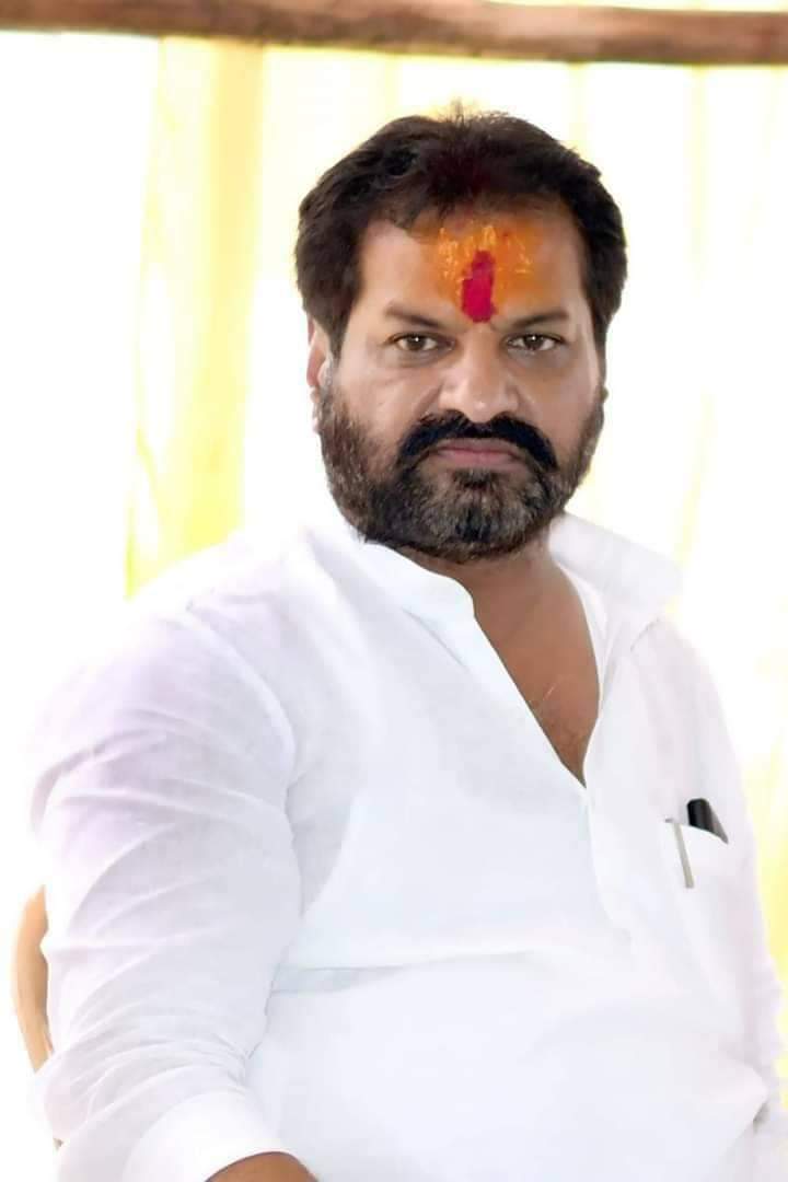 Read more about the article अखेर वाघाने मारली बाजी जिल्हा मध्यवर्ती बँकेच्या संचालक पदी नागेश पाटील आष्टीकर यांची निवड