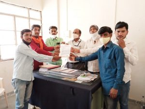 Read more about the article हिमायतनगर शहरात घाणीचे साम्राज्य नगरपंचायतीचे दुर्लक्ष भाजपचे तहसीलदार यांना निवेदन.