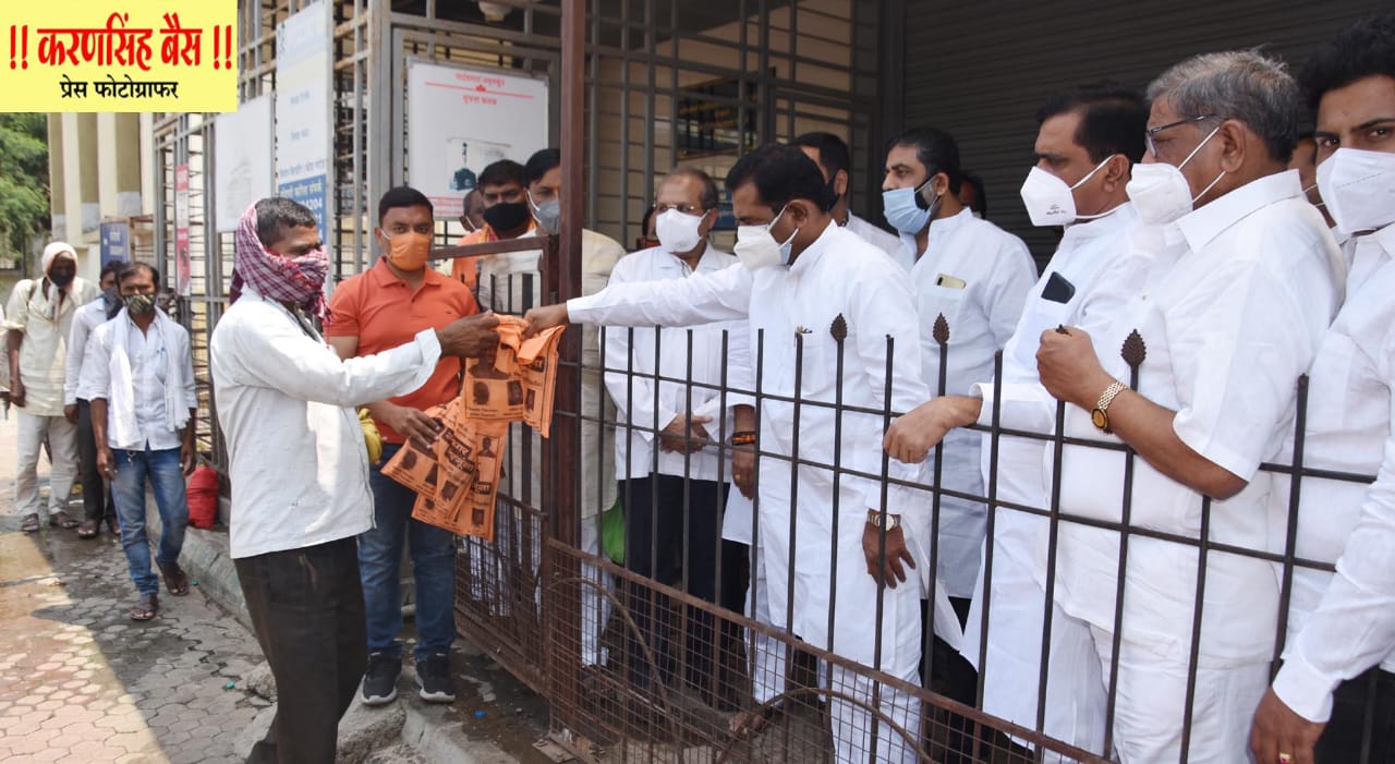 Read more about the article भाजपाच्या आधार गरजूंना उपक्रमाचा खासदार प्रतापराव पाटील चिखलीकर यांचे हस्ते शुभारंभ