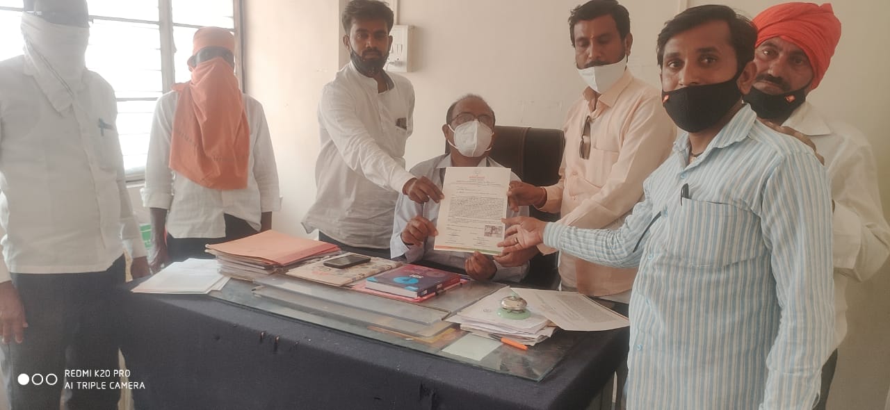 Read more about the article भाजीपाला व दूध विक्रेता यांना जनता कर्फ्यू मधुन मुभा देण्यात यावी भाजपा तालुकाध्यक्ष यांची मागणी