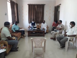 Read more about the article खासदार  अशोक नेते यांनी घेतला चिमूर तालुक्यातील कोविड स्थिती चा आढावा