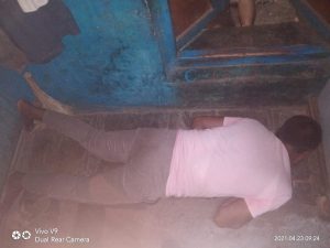 Read more about the article चारित्र्याच्या संशयावरून पत्नीची हत्या करून पतीने गळफास लावून आत्महत्या