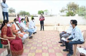 Read more about the article मेटपांजरा सर्कल मधील रिधोरा,रिंगनाबोडी,काटेपांजरा,घुबडी,या ग्राम पंचायतमधे कोरोना संदर्भातील आढावा बैठक