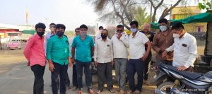 Read more about the article ग्रामपंचायत कडून सॅनिटायझर फवारणी,घरीच राहण्याचे आवाहन