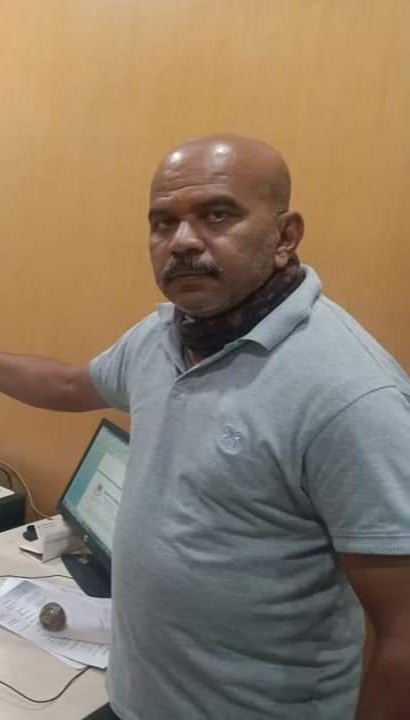 Read more about the article वरोरा तालुक्यात दारू तस्करांना मोकळं रान,सब सेट है,जिल्हाबंदी असताना सीमेवरून दारुतस्करीची वाहने येतातच कशी? :मनसे तालुकाध्यक्ष वैभव डहाने यांचा सवाल