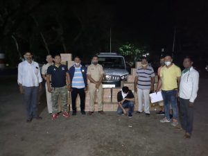 Read more about the article उपविभागीय पोलिस अधिकारी श्री दिनेश कदम यांची दारू व्यावसायिकावर झेप. वाहना सहित केला 15 लाख रुपयाचा मुद्देमाल जप्त