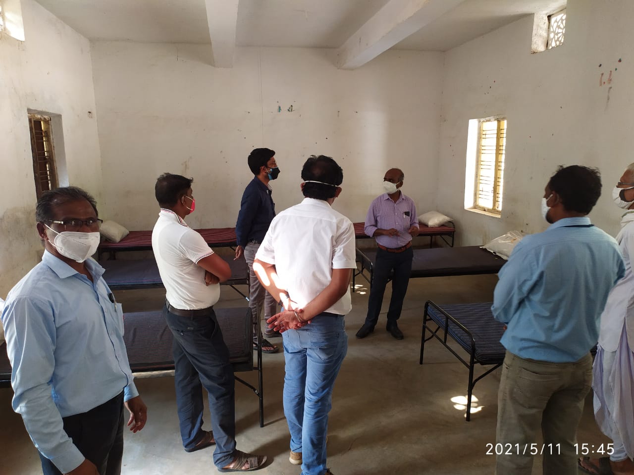 Read more about the article महत्वाची बातमी :सोलर इंडस्ट्रीज कंपनीच्या सहकार्यातुन वरूर येथे 20 बेडच्या विलगिकरण कक्षाचे उदघाटन!