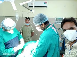 Read more about the article ओम मॅटर्निटी व सर्जिकल हॉस्पिटल मध्ये अपेंडीक्सची यशस्वी शस्त्रक्रिया संपन्न,डॉक्टर लखपत्रे व डॉक्टर भुरके यांच्या प्रयत्नास यश