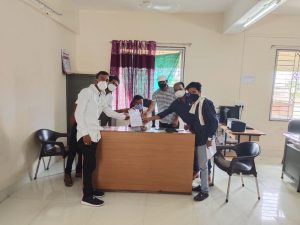 Read more about the article खत पेट्रोल डिझेल गॅस व जीवनावश्यक वस्तूच्या वाढलेल्या किमती विरोधात राळेगाव शहर राष्ट्रवादी काँग्रेसचे निवेदन