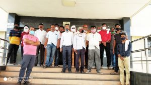 Read more about the article स्टॅम्प पेपर विक्रेत्यांना स्टॅम्प पेपर उपलब्ध करून द्यावे सोबतच किमान एक सेतू सुविधा केंद्र व झेरॉक्सच्या दुकानाला परवानगी द्यावी :भा ज पा ,राळेगाव कडून मागणी