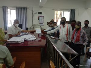 Read more about the article आर एस आर मोहता मिल चालू करा: डाॅ उमेश वावरे यांची मागणी