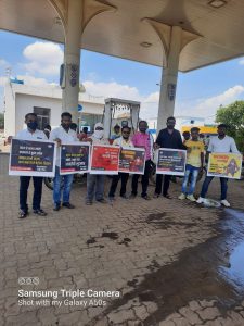 Read more about the article राळेगाव काँग्रेस कमिटी तर्फे पेट्रोल दरवाढ मागे घ्या अशा जोरदार घोषणा करत केन्द्र सरकार चा जाहीर निषेध