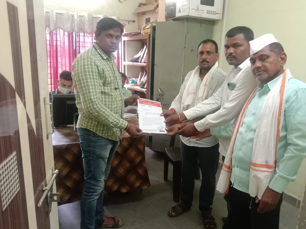 Read more about the article ग्रामीण भागातील लाईन च्या समस्या तात्काळ निकाली काढा अन्यथा आंदोलन करू – मनसे रिसोड