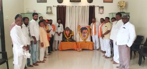 Read more about the article शिवसेनेचा वर्धापन दिन साजरा माजी आमदार नागेश पाटील आष्टीकर