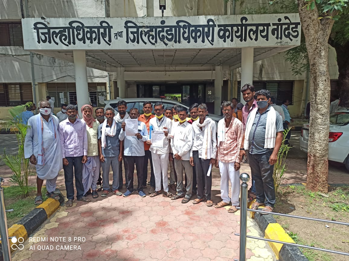 Read more about the article पळसपुर येथील घरकुल लाभार्थ्यांनी जिल्हाधिकाऱ्यांना दिले निवेदन पात्र लाभार्थ्यांचे प्रपत्र क्रमांक ड मध्ये नावे समाविष्ट करा नागोराव शिंदे