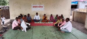 Read more about the article आमरण उपोषणाला प्रशासनाची पाठ? ग्राम सेवक श्री ताडेवार यांच्या कडून गट विकास अधिकारी यांच्या आदेशाची अवहेलना ?