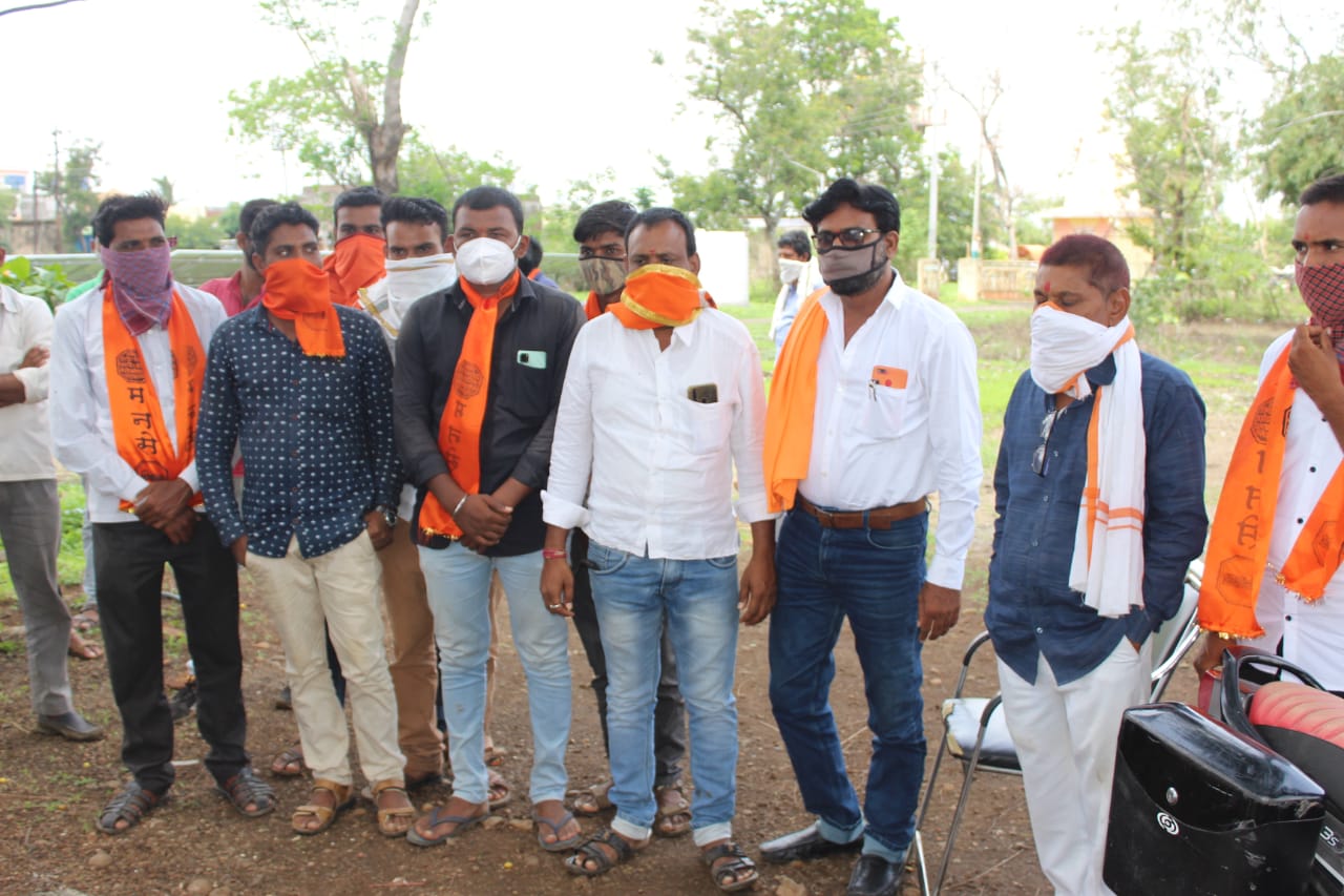 Read more about the article ग्रामीण भागातील विद्युत समस्यांसाठी मनसेचे धरणे आंदोलन