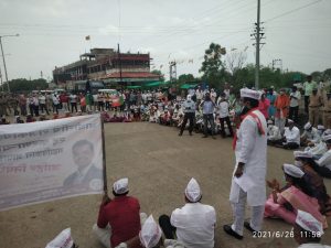 Read more about the article चिमूर येथे भाजपच्या वतीने ओ बी सी आरक्षण बाबत रास्ता रोको आंदोलन