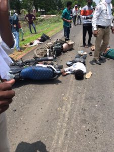 Read more about the article अपघात:चिमूर आर टी एम कॉलेज समोर 2 दुचाकी चा अपघात 2 ठार तर 1 गंभीर जखमी