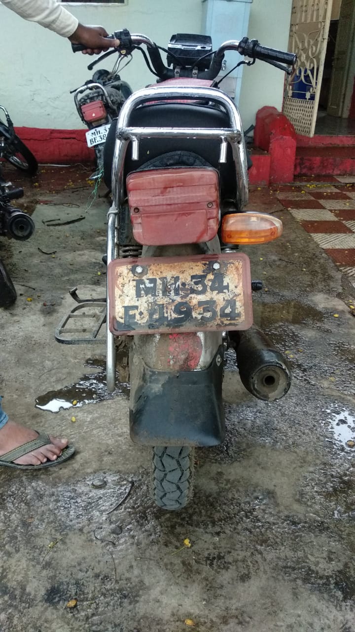 Read more about the article अवैध दारूवर वडकी पोलिसांची धाड,दोन आरोपीसह 17 हजार 880 रुपयांचा मुद्देमाल जप्त