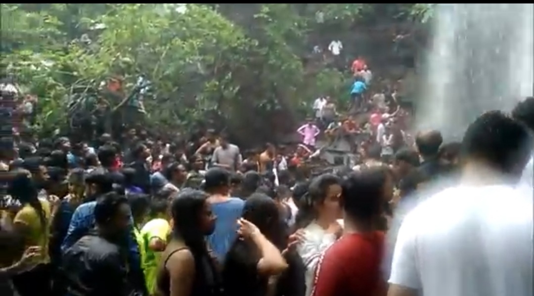 Read more about the article मुक्ताई पर्यटनासाठी बंद ,पर्यटकांविनाच कोसळणार धबधबा