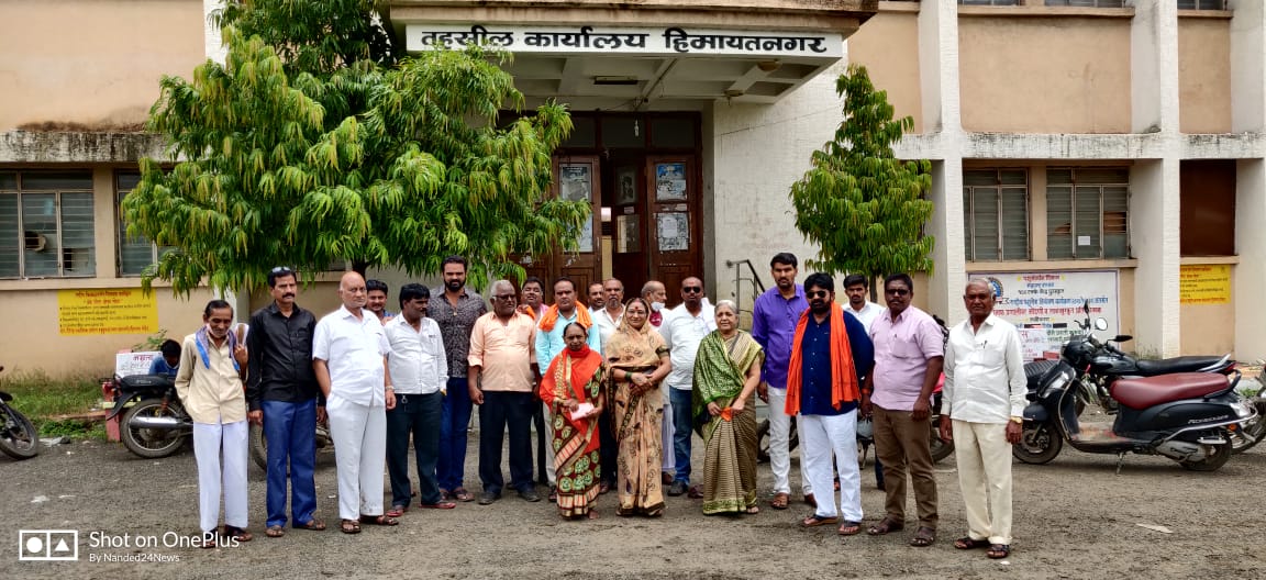 Read more about the article हिमायतनगर नायब तहसीलदार यांचा प्रयत्न फसला ?परमेश्वर मंदीराच्या जागेतून रस्ता?