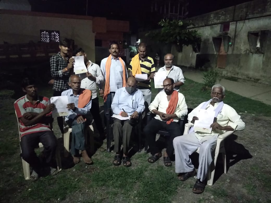 Read more about the article ज्येष्ठ शिवसैनिक सितारामजी भुते यांनी शिवसैनिक घर घर अभियानाला केली सुरुवात