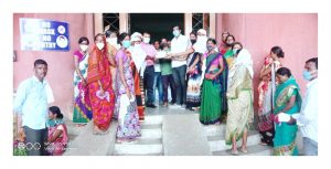 Read more about the article अडेगाव येथील शेतकऱ्यांना त्वरित पांदण रस्ते बांधून द्या:युवा सामजिक कार्यकर्ते मंगश पाचभाई व शेतकरी महिलांचे तहसीलदार यांना निवेदन