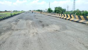 Read more about the article राष्ट्रीय महामार्ग क्र.7 हिंगणघाट तालुक्यातील पोहना रोड वर खड्याचे साम्राज्य