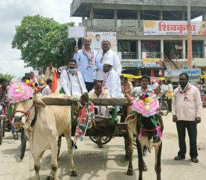 Read more about the article केंद्र सरकारच्या विरोधात सायकल व बैलगाडी मोर्चा