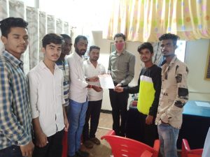 Read more about the article शहरातील विविध समस्यांसाठी मनसे चे मुख्यधिकाऱ्यांना निवेदन,समस्या सोडवा अन्यथा आंदोलन होणार