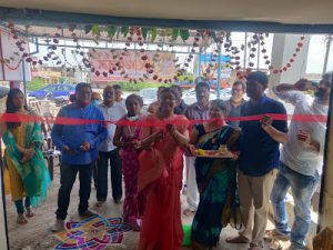 Read more about the article गडचांदूर येथे “शिवभोजन थाळी” चा शुभारंभ गडचांदूरच्या नगराध्यक्षा सविताताई टेकाम यांच्या हस्ते उ्दघाटन