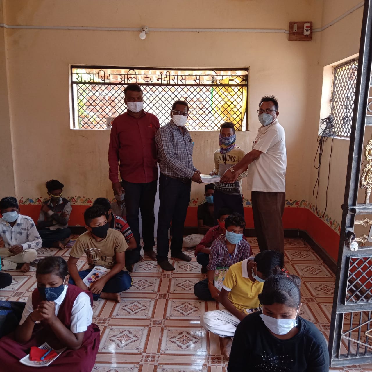 Read more about the article विद्यार्थ्यांनी शिक्षणाबद्दलची आवड कमी करू नये :- मुख्यध्यापक धनराज काळे