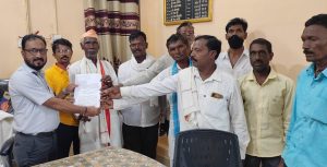 Read more about the article ग्रामविकासाच्या निधिवर डल्ला मारणा-या भ्रष्ट यंत्रनेवर कारवाई करा, अन्यथा, आमरण उपोषनाचे माध्यमातून जनआंदोलन उभारु. .