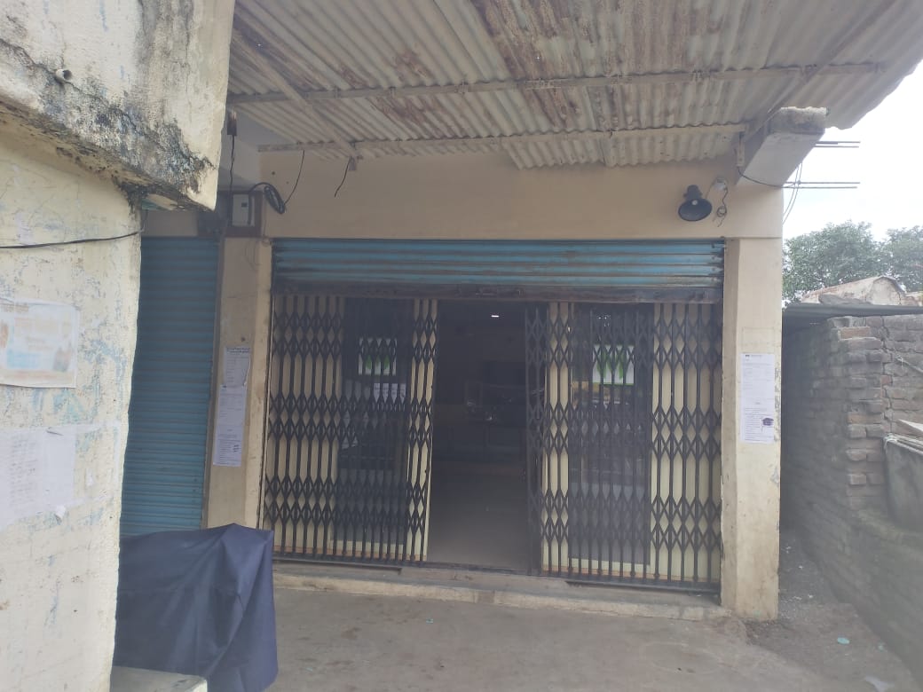 Read more about the article उमरी बाजार येथील महाराष्ट्र ग्रामीण बँकेचे कर्मचारी यांचा कडून शेतकरी यांच्या सोबत अवहेलनि वागणूक