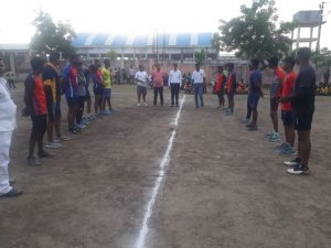 Read more about the article क्रीडा संकुल राळेगाव येथे हॅन्ड बॉल स्पर्धा घेऊन स्वातंत्र्यदिन साजरा [एक दिवशीय मित्र परिवाराचा स्तुत्य उपक्रम ]