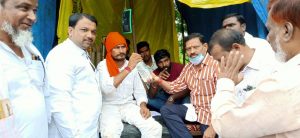 Read more about the article आमदार माधवराव पाटील जवळगावकर यांच्या लेखी पत्राने उपोषण मागे