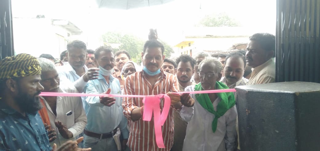 Read more about the article मोहरम ताजीया सभागृहाचे उदघाटन आ.जवळगावकर यांच्या हस्ते संपन्न करंजी वासियासाठी निधी कमी पडू देणार नाही :माधवराव पाटील जवळगावकर