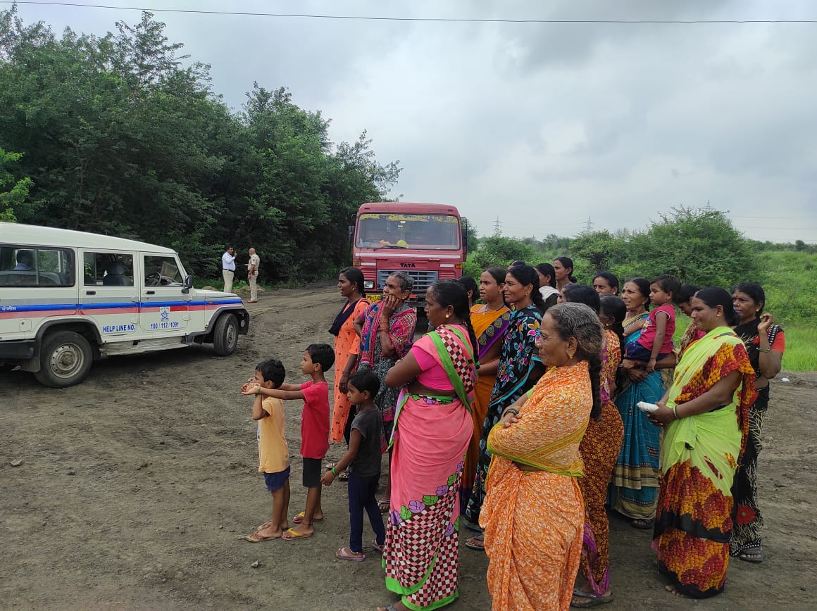 Read more about the article नायदेव वासीयांनी अडविले पुन्हा कोळश्याची वाहतूक