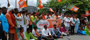 Read more about the article आघाडी सरकारच्या विरोधात भाजपचे आंदोलन