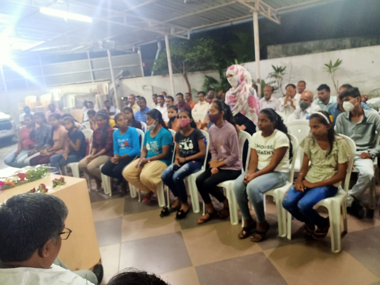 Read more about the article कोचिंग क्लासेस टीचर्स फेडरेशन हिंगणघाट कडून आमदार समीर कुणावार यांच्या शुभहस्ते मोहता मिल कामगारांच्या पाल्याना शैक्षणिक साहित्याचे वाटप