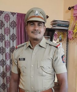 Read more about the article ” सहाय्यक पोलीस निरीक्षक दिलीप पोटभरे पाच महीन्या यशस्वी लढ्यानंतर अखेर् पदोन्न्ती वर रवाना”