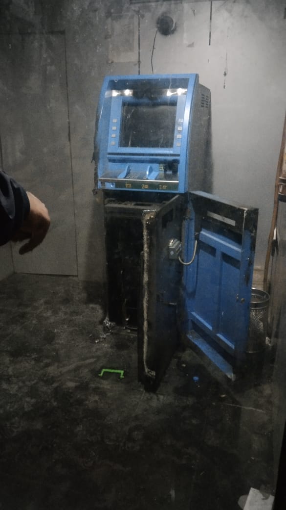 Read more about the article राळेगाव येथील एटीएम मध्यरात्री फोडले