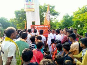 Read more about the article जळका येथे मनसे शाखा फलकाचे अनावरण