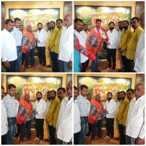 Read more about the article भिवापूर येथील माजी सरपंच माधव कुडमते यांचा मनसे राज्य उपाध्यक्ष ‘अतुल वांदिले’ यांच्या उपस्थितीत पक्ष प्रवेश