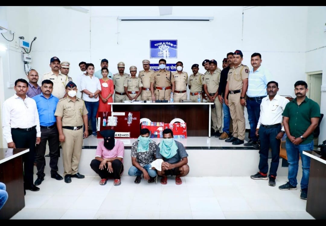 Read more about the article राळेगाव येथील ATM फोडणारे चोरटे जेरबंद (हरियाणातून पकडले चोरटे, पोलिसांनी शिताफीने लावला छडा )